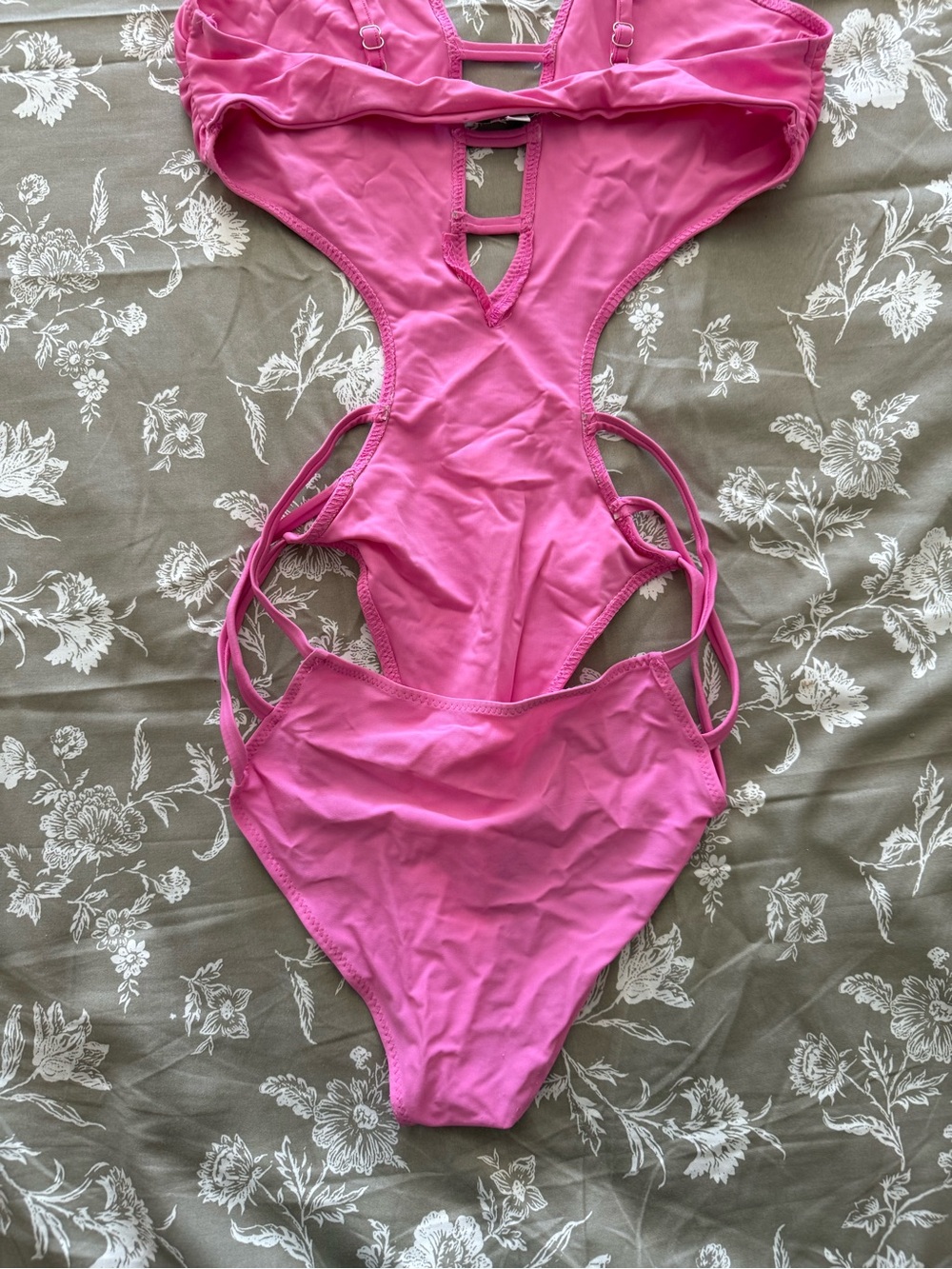 Strappy Pink Cutout One-Piece Swimwear - Picture 6 of 6